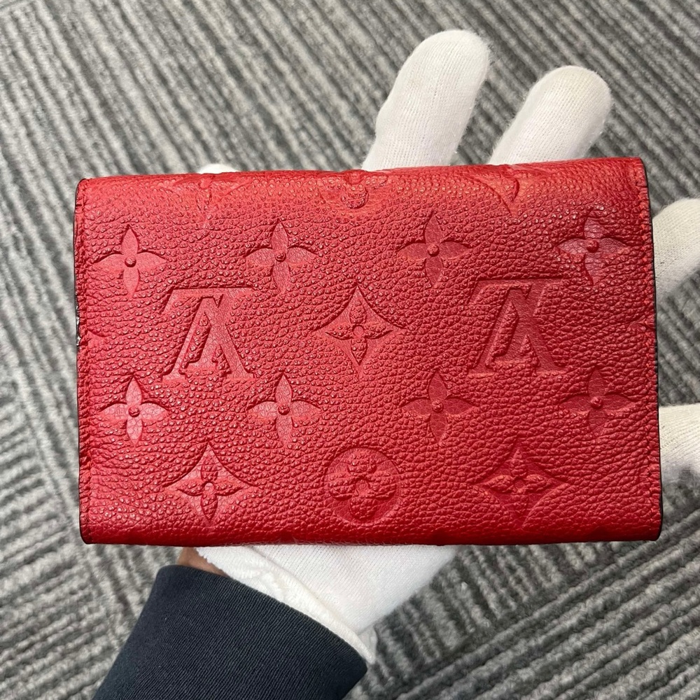 Louis Vuitton Red Monogram Wallet
Empriente
Pre loved in great condition. - Picture 2 of 12